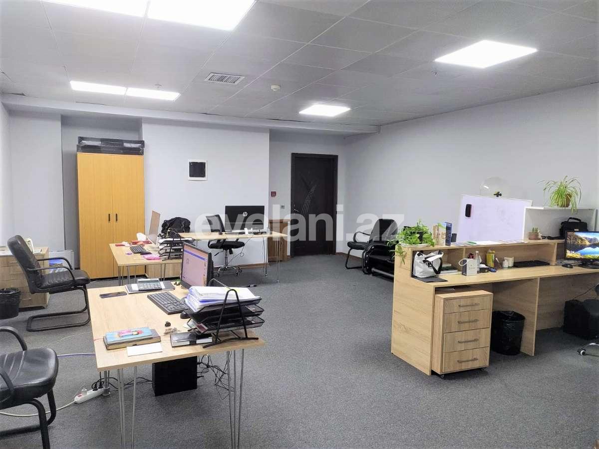 Kirayə verilir, ofis, 2 otaqlı, 145 m², Bakı, Səbail r.