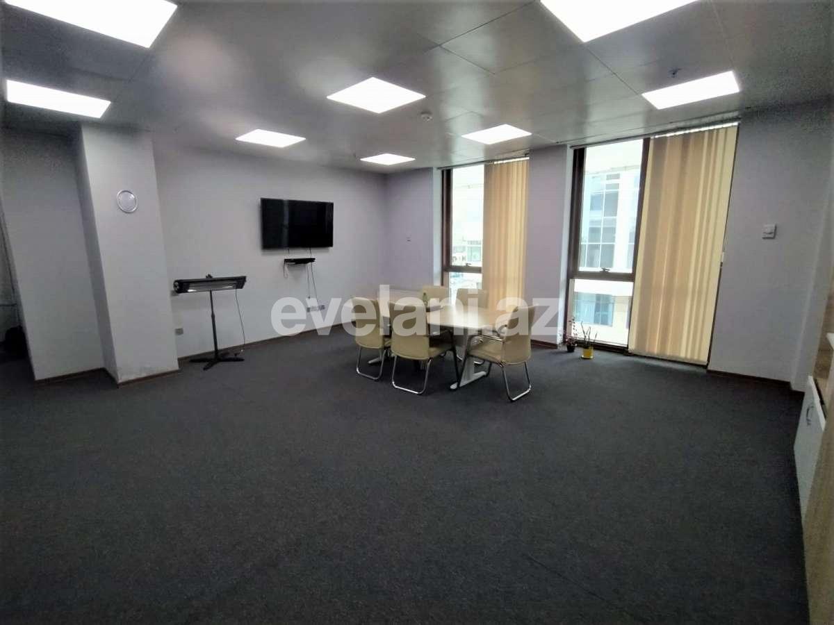 Kirayə verilir, ofis, 2 otaqlı, 145 m², Bakı, Səbail r.