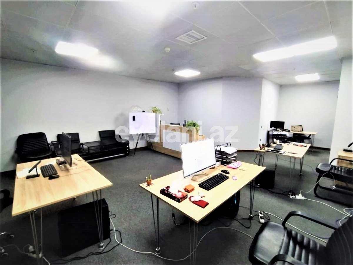 Kirayə verilir, ofis, 2 otaqlı, 145 m², Bakı, Səbail r.
