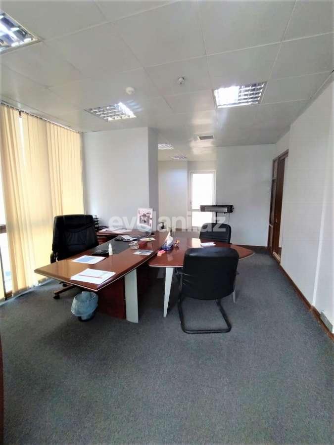 Kirayə verilir, ofis, 2 otaqlı, 145 m², Bakı, Səbail r.