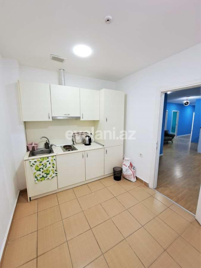 Сдаётся, офис, 5-комнаты, 200 m², Баку, Хатаинский r, Шах Исмаил Хатаи m.