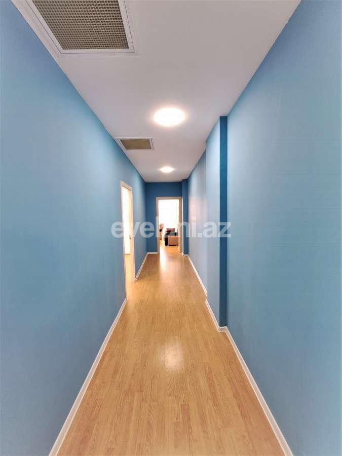 Сдаётся, офис, 5-комнаты, 200 m², Баку, Хатаинский r, Шах Исмаил Хатаи m.