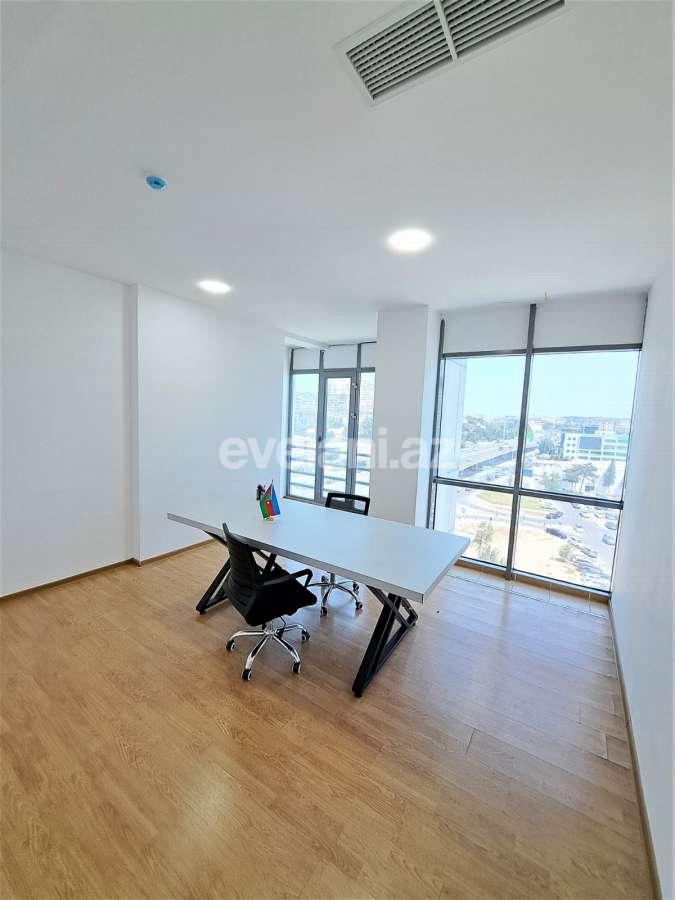 Сдаётся, офис, 5-комнаты, 200 m², Баку, Хатаинский r, Шах Исмаил Хатаи m.