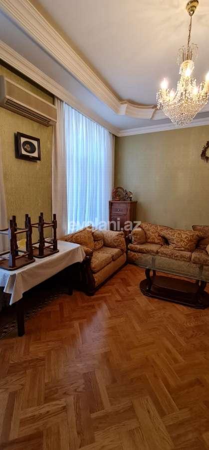 Rent, old building, 2 room, 60 m², Baku, Sabail r.