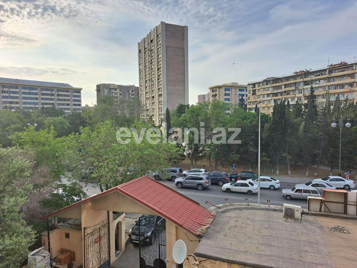 Kirayə verilir, yeni tikili, 3 otaqlı, 132 m², Bakı, Binəqədi r, 8-ci mikrorayon q, Azadlıq prospekti m.