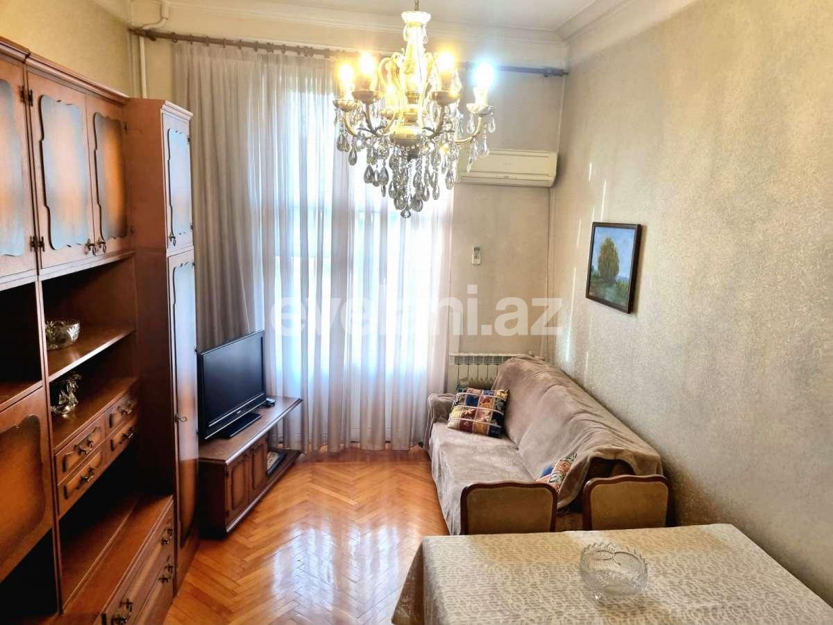 Rent, old building, 2 room, 60 m², Baku, Binagadi r.