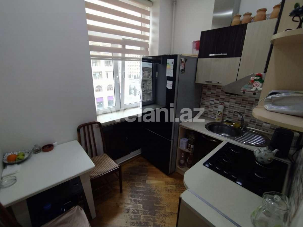 Satılır, köhnə tikili, 3 otaqlı, 60 m², Bakı, Nərimanov r, Nəriman Nərimanov m.