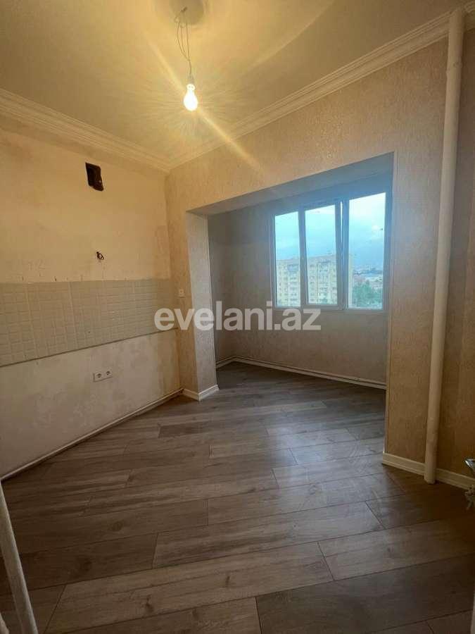 Satılır, köhnə tikili, 2 otaqlı, 60 m², Bakı, Nizami r, Xalqlar Dostluğu m.