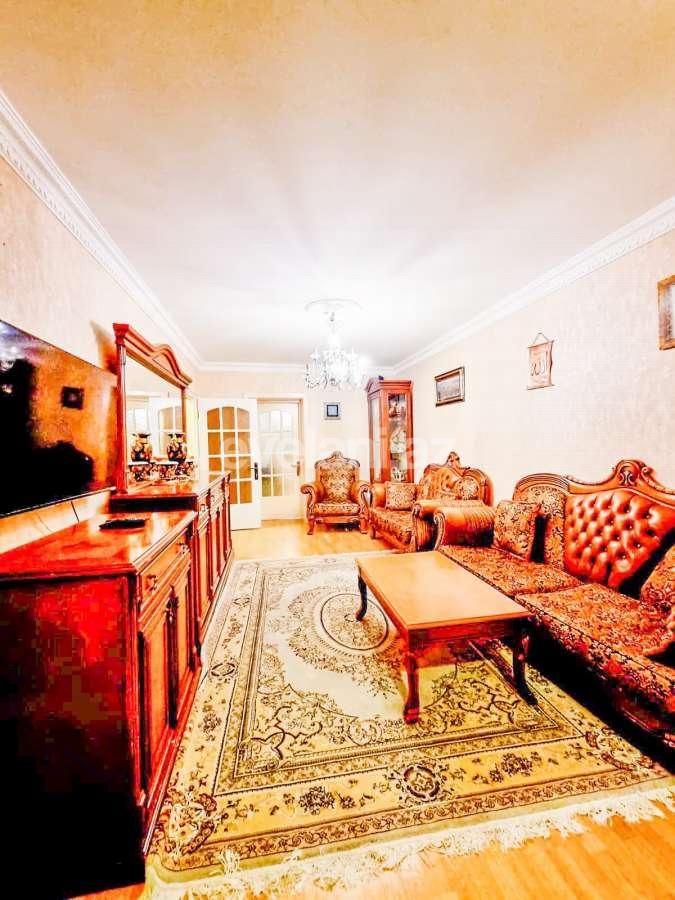 Satılır, köhnə tikili, 3 otaqlı, 72 m², Bakı, Nizami r, Qara Qarayev m.