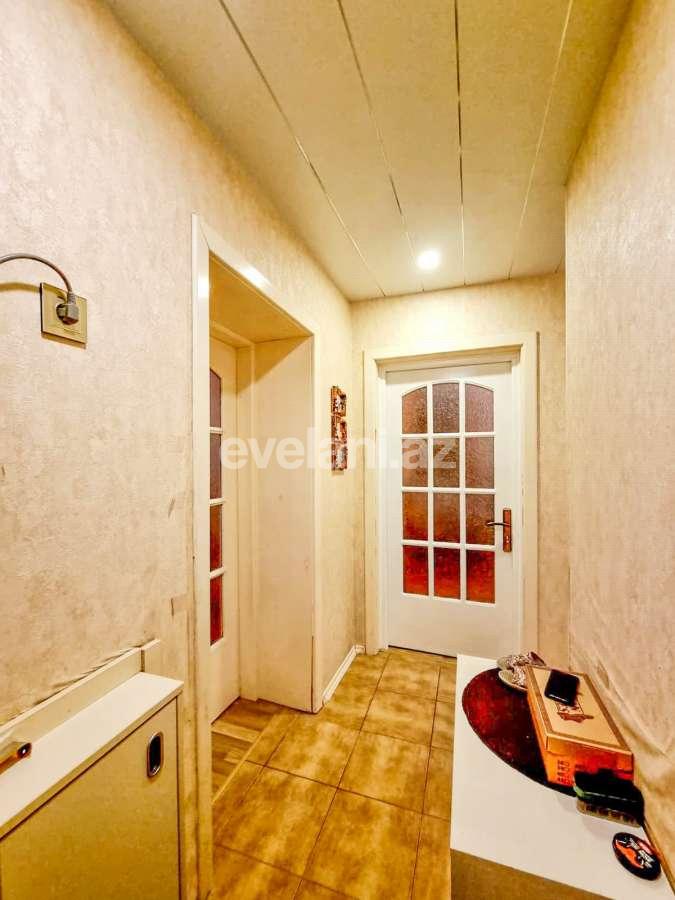 Satılır, köhnə tikili, 3 otaqlı, 72 m², Bakı, Nizami r, Qara Qarayev m.