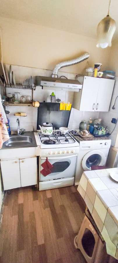 Satılır, köhnə tikili, 2 otaqlı, 55 m², Bakı, Nizami r, Qara Qarayev m.