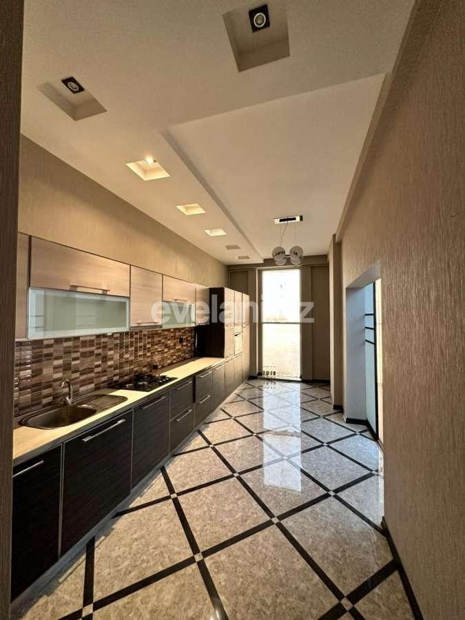 Satılır, yeni tikili, 4 otaqlı, 176 m², Bakı, Yasamal r, İnşaatçılar m.