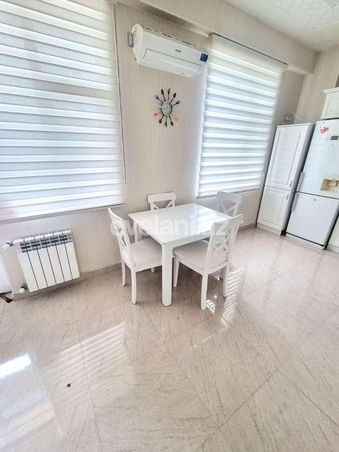 Kirayə verilir, yeni tikili, 3 otaqlı, 130 m²