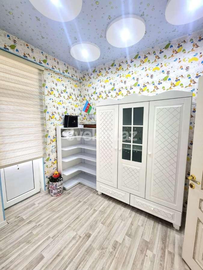 Kirayə verilir, yeni tikili, 3 otaqlı, 130 m²