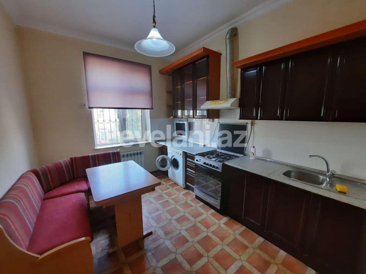 Kirayə verilir, köhnə tikili, 2 otaqlı, 65 m², Bakı, Xətai r, Şah İsmayıl Xətai m.