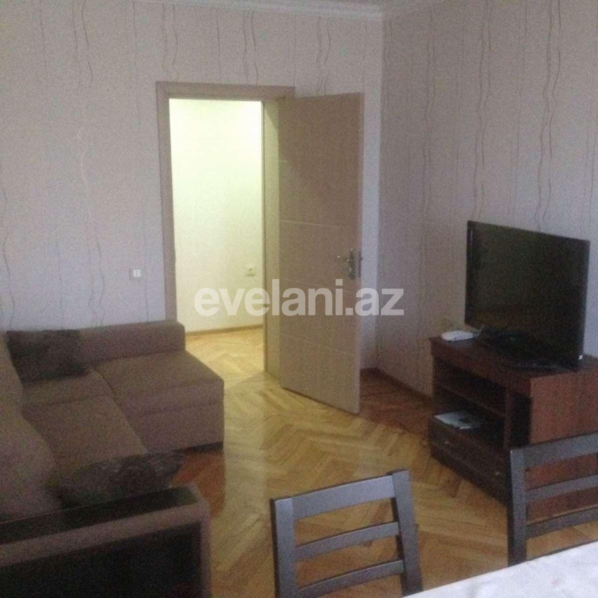Rent, old building, 2 room, 65 m², Baku, Sabail r.
