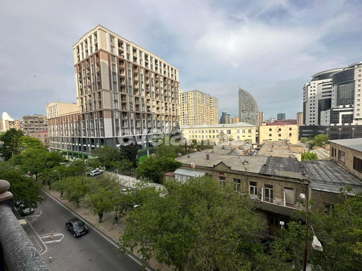 Satılır, yeni tikili, 4 otaqlı, 207 m², Bakı, Nərimanov r.