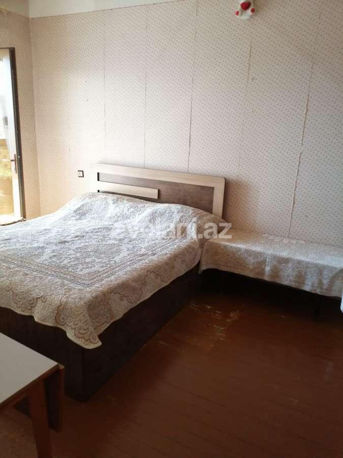 Satılır, köhnə tikili, 5 otaqlı, 90 m², Bakı, Suraxanı r.