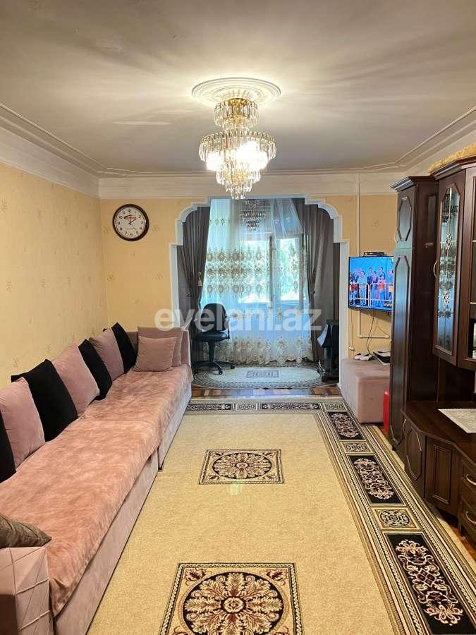 Satılır, köhnə tikili, 3 otaqlı, 80 m², Bakı, Nizami r, 8-ci kilometr q, Qara Qarayev m.