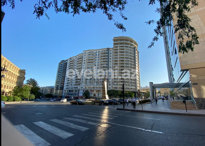 Satılır, yeni tikili, 3 otaqlı, 170 m², Bakı, Yasamal r, Nizami m.