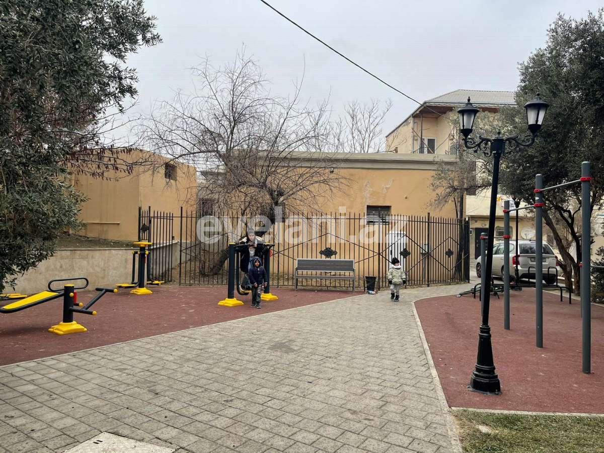 Satılır, köhnə tikili, 4 otaqlı, 117 m², Bakı, Səbail r, Bayıl q.