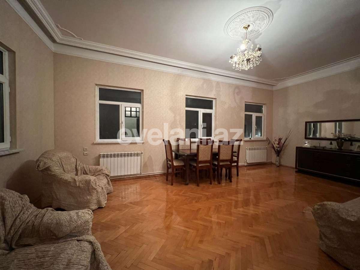 Satılır, köhnə tikili, 4 otaqlı, 117 m², Bakı, Səbail r, Bayıl q.