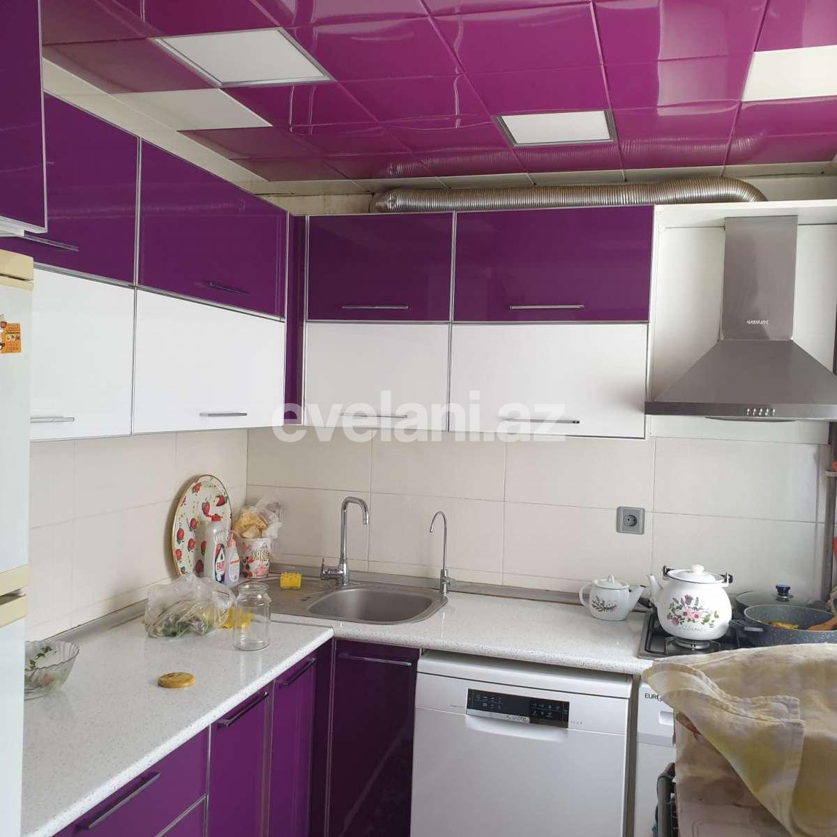 Продаётся, вторичка, 3-комнаты, 65 m², Баку, Ясамальский r, Элмляр Академиясы m.