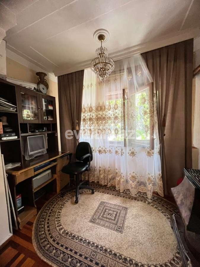 Kirayə verilir, köhnə tikili, 3 otaqlı, 80 m², Bakı, Nizami r, Qara Qarayev m.