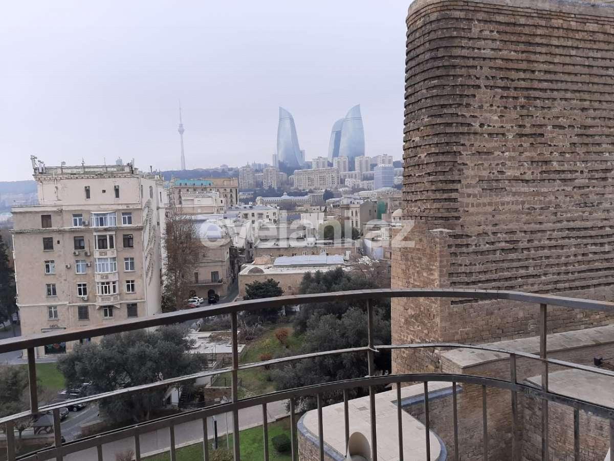 Kirayə verilir, obyekt, 301 m², Bakı, Səbail r, İçəri Şəhər m.