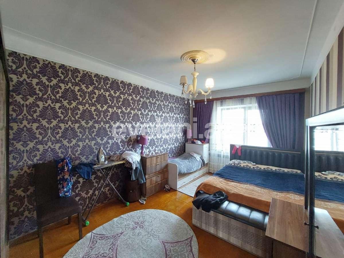 Sale, old building, 4 room, 110 m², Baku, Nizami r, Khalglar Doslugu m.