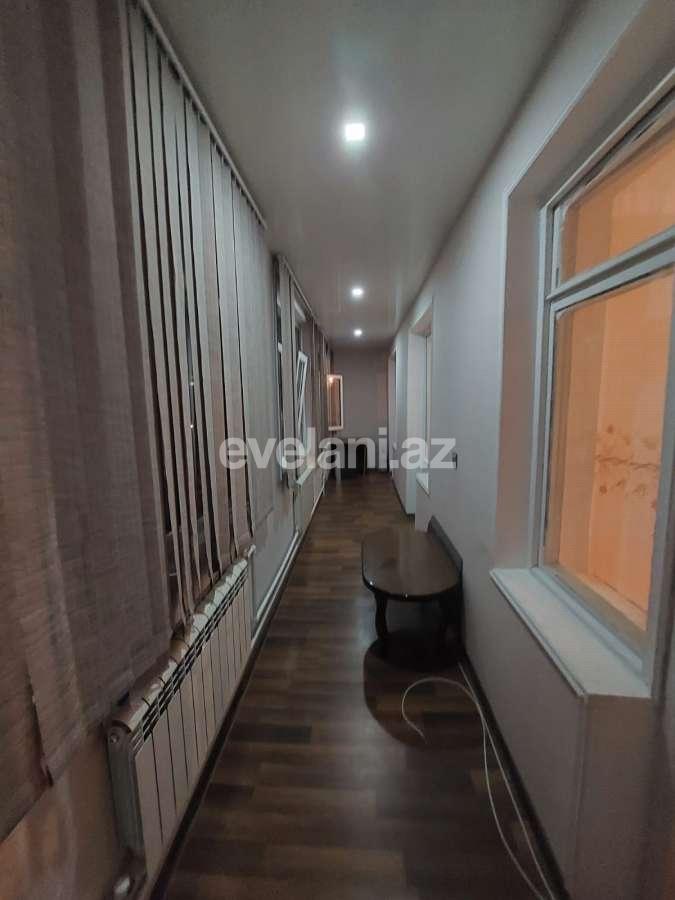 Satılır, köhnə tikili, 4 otaqlı, 110 m², Bakı, Nizami r, Xalqlar Dostluğu m.