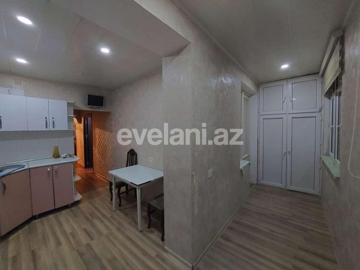 Satılır, köhnə tikili, 4 otaqlı, 110 m², Bakı, Nizami r, Xalqlar Dostluğu m.