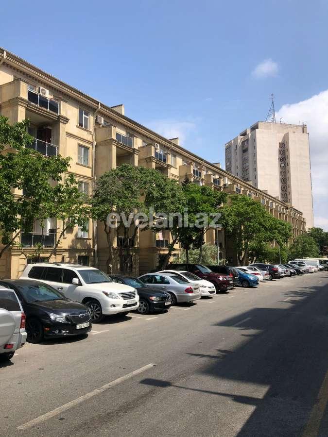 Sale, old building, 2 room, 65 m², Baku, Yasamal r, Elmlar Akademiyası m.