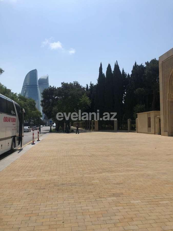 Sale, old building, 2 room, 65 m², Baku, Yasamal r, Elmlar Akademiyası m.