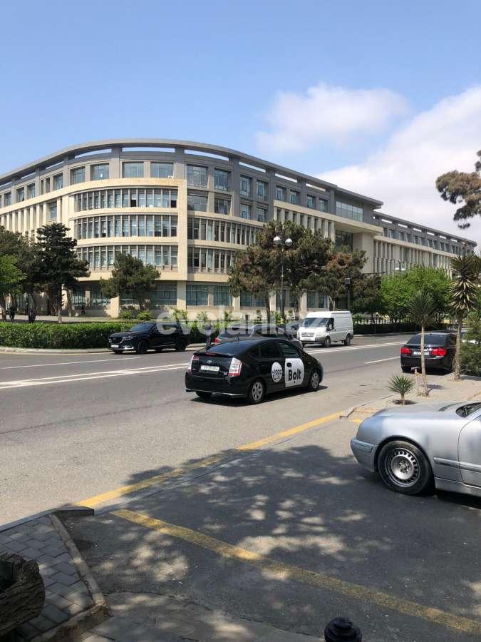 Sale, old building, 2 room, 65 m², Baku, Yasamal r, Elmlar Akademiyası m.