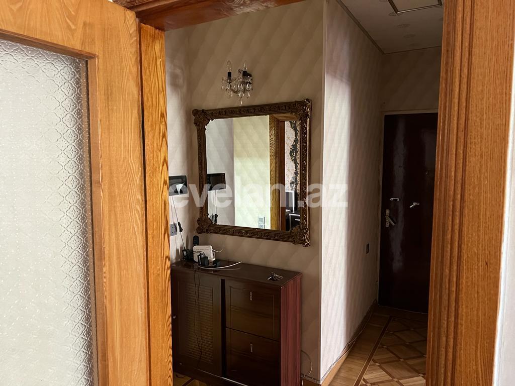 Kirayə verilir, köhnə tikili, 3 otaqlı, 85 m², Bakı, Binəqədi r, 8-ci mikrorayon q, Azadlıq prospekti m.