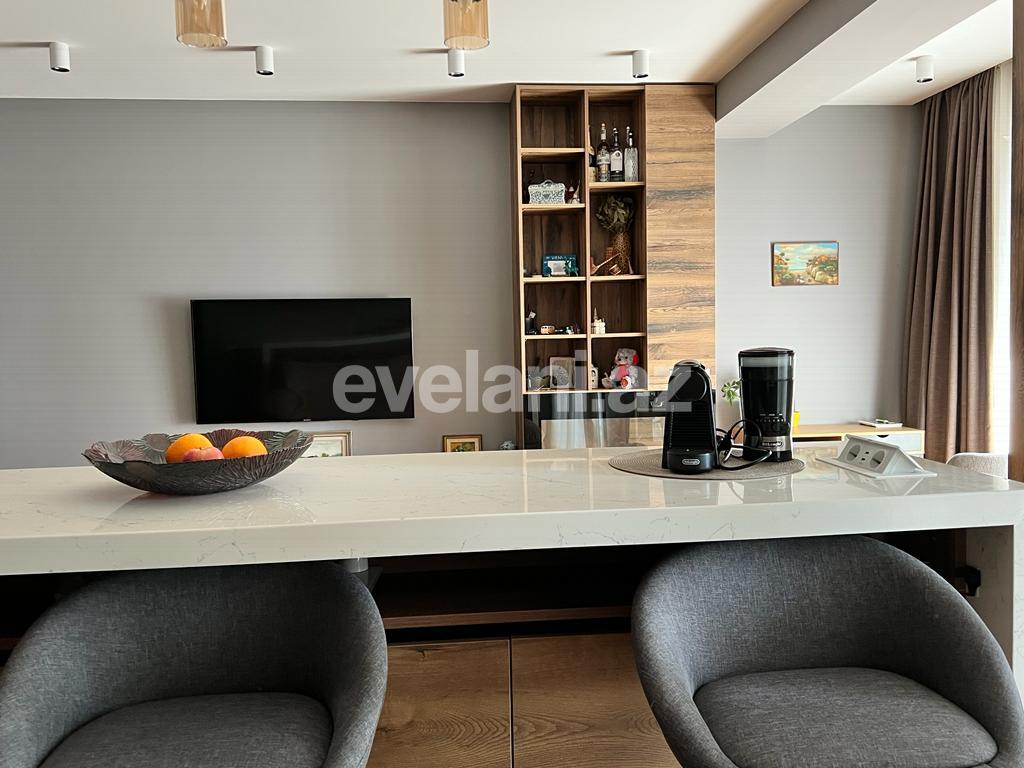 Kirayə verilir, yeni tikili, 2 otaqlı, 81 m², Bakı, Xətai r, Həzi Aslanov m.