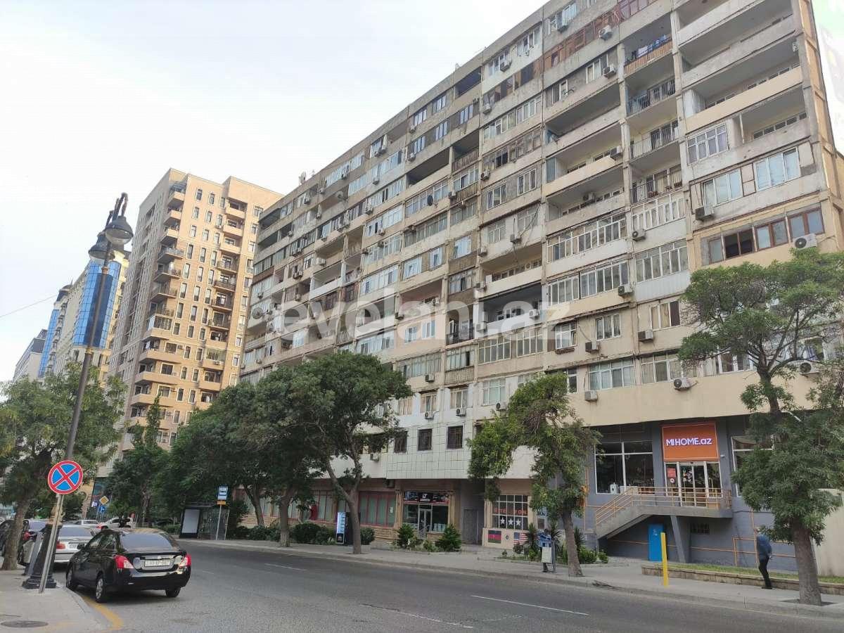 Satılır, köhnə tikili, 3 otaqlı, 100 m², Bakı, Nəsimi r, 28 may m.
