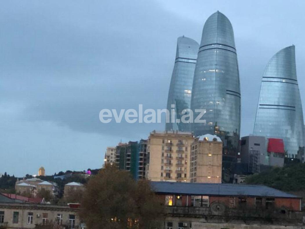 Rent, old building, 2 room, 60 m², Baku, Sabail r.