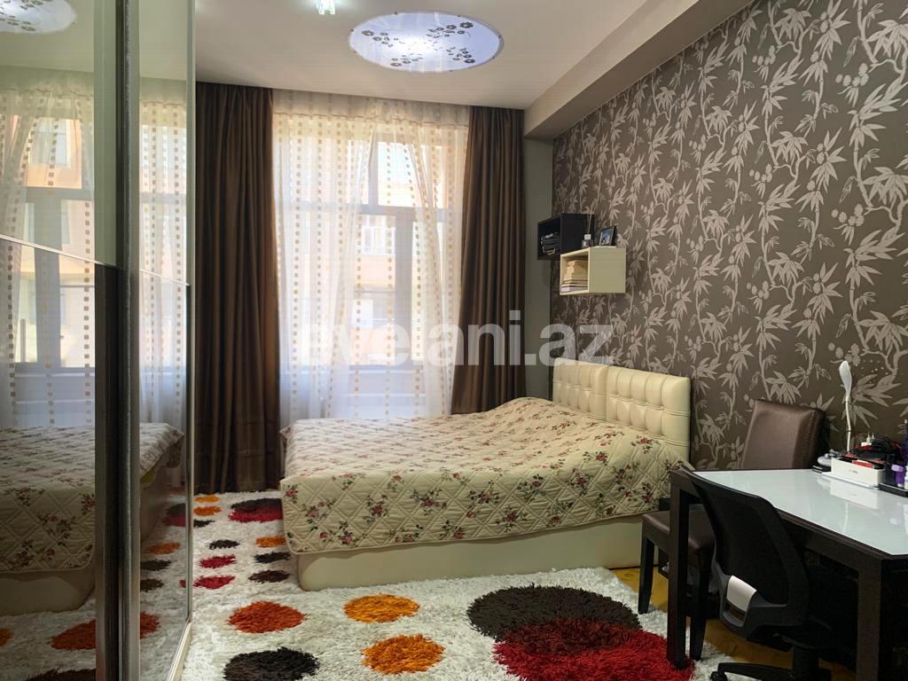 Satılır, yeni tikili, 4 otaqlı, 141 m², Bakı, Yasamal r, İnşaatçılar m.