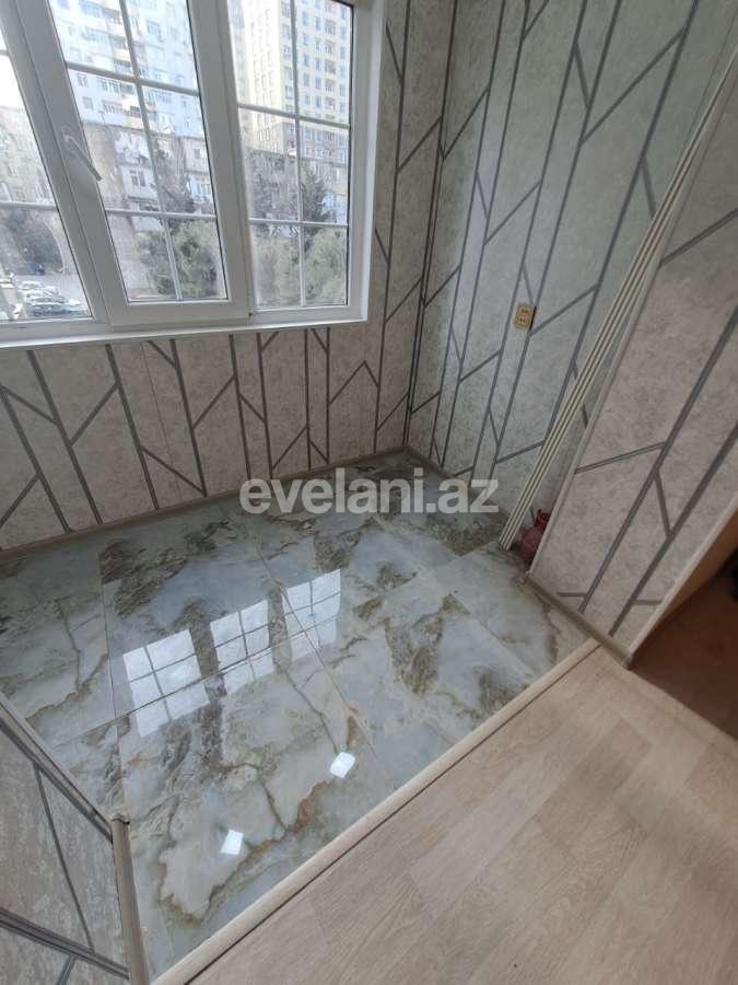 Satılır, köhnə tikili, 2 otaqlı, 39 m², Bakı, Yasamal r, İnşaatçılar m.