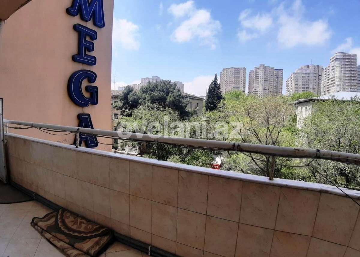Satılır, yeni tikili, 3 otaqlı, 140 m², Bakı, Yasamal r, Elmlər Akademiyası m.