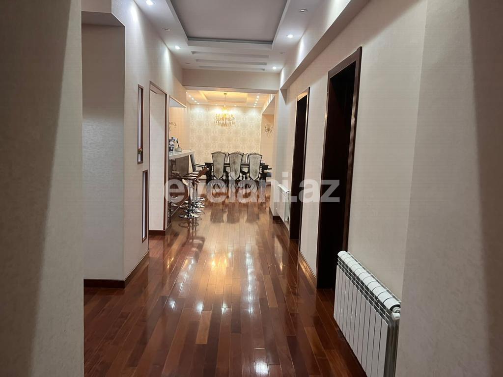 Сдаётся, вторичка, 4-комнаты, 166 m², Баку, Хатаинский r, Шах Исмаил Хатаи m.