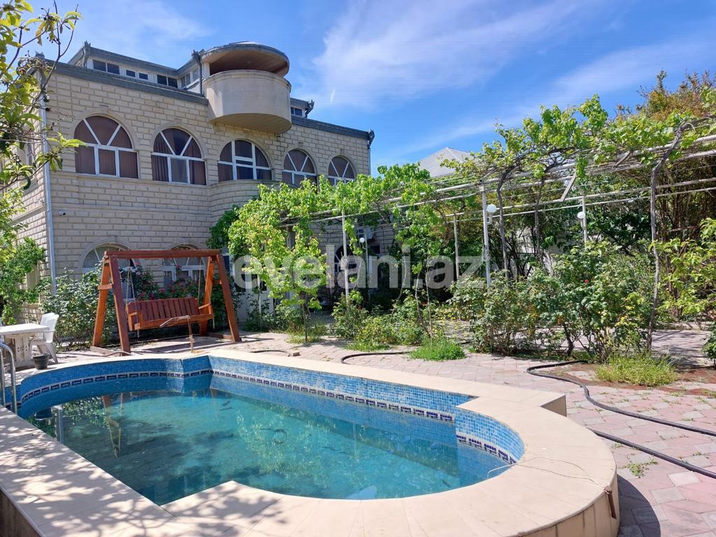 Kirayə verilir, həyət evi / bağ, 5 otaqlı, 220 m², Bakı, Xəzər r, Buzovna q.