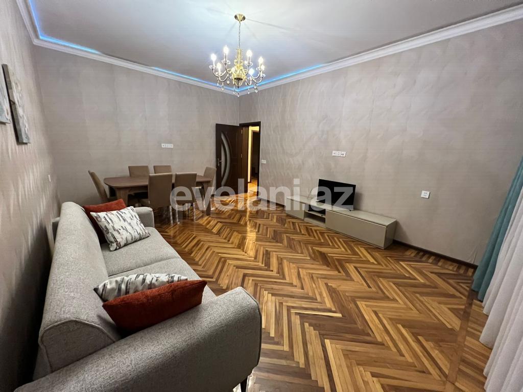 Rent, old building, 4 room, 104 m², Baku, Yasamal r, Elmlar Akademiyası m.
