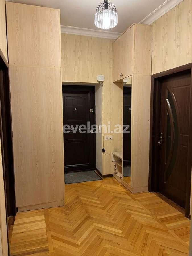 Rent, old building, 4 room, 104 m², Baku, Yasamal r, Elmlar Akademiyası m.