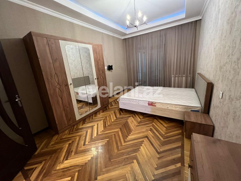 Rent, old building, 4 room, 104 m², Baku, Yasamal r, Elmlar Akademiyası m.