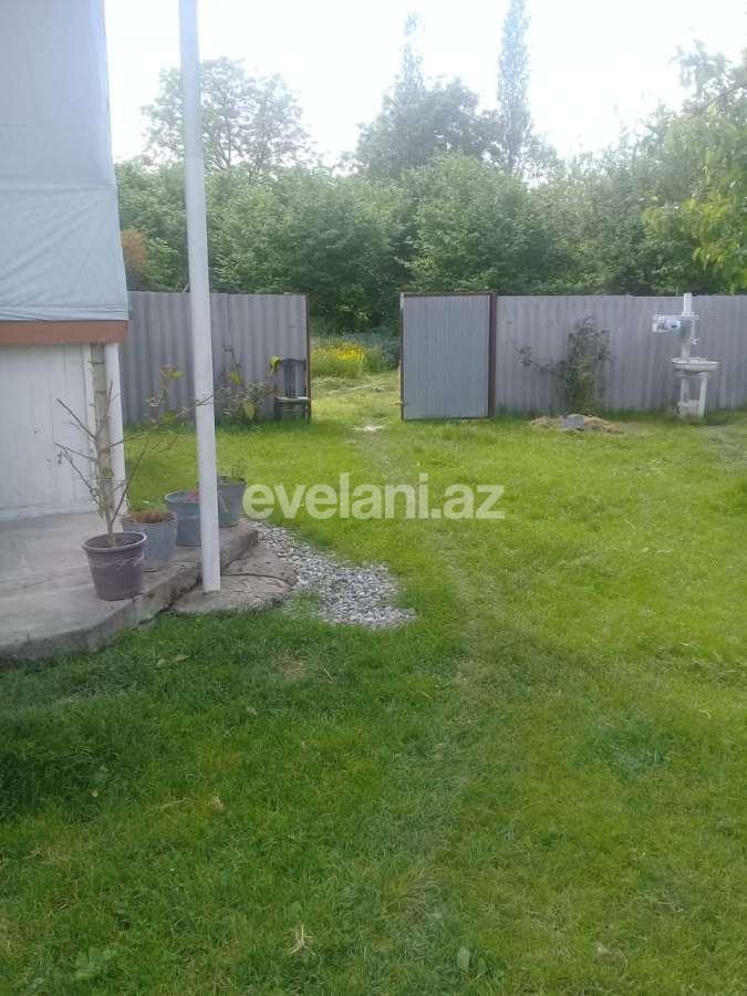 Satılır, həyət evi / bağ, 3 otaqlı, 71 m², Şəki