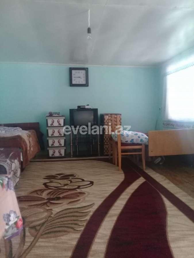 Satılır, həyət evi / bağ, 3 otaqlı, 71 m², Şəki