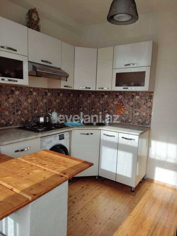 Satılır, köhnə tikili, 4 otaqlı, 100 m², Bakı, Xətai r, Əhmədli q, Əhmədli m.